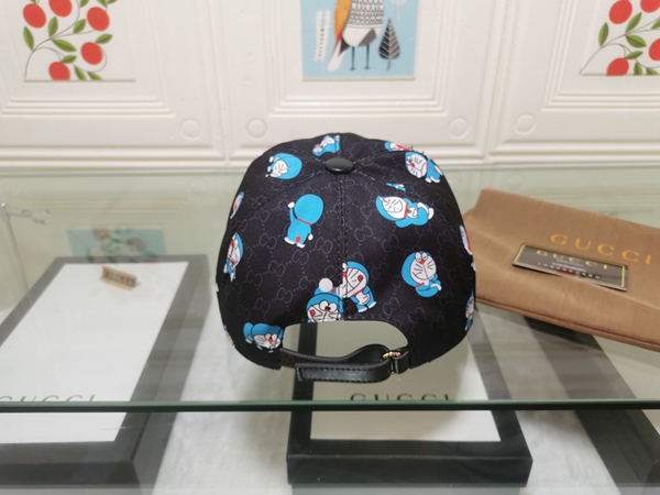 ブランド帽子側面デザイン